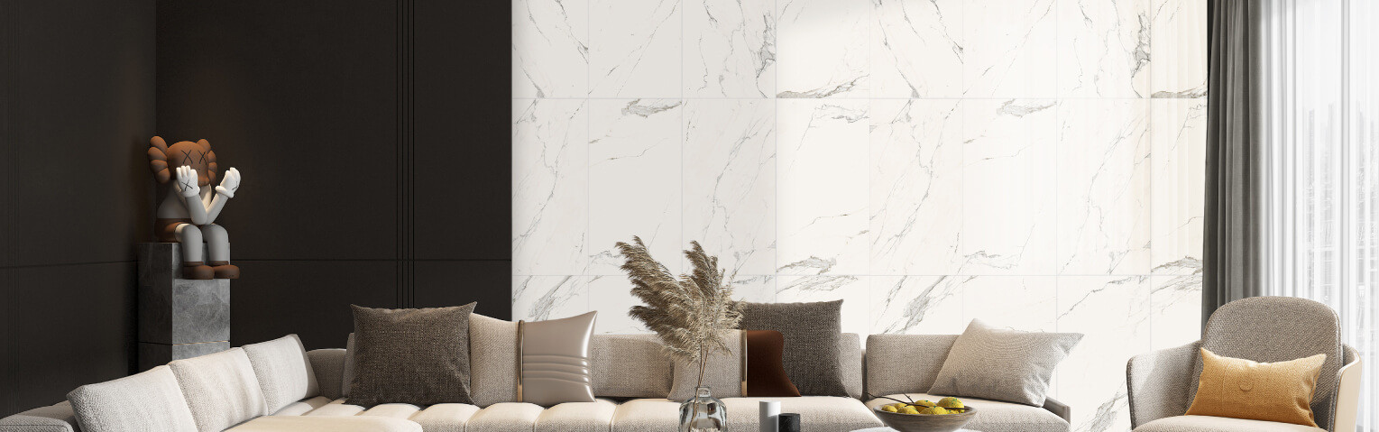 Aplicación de porcelanato rectificado en interiores modernos.